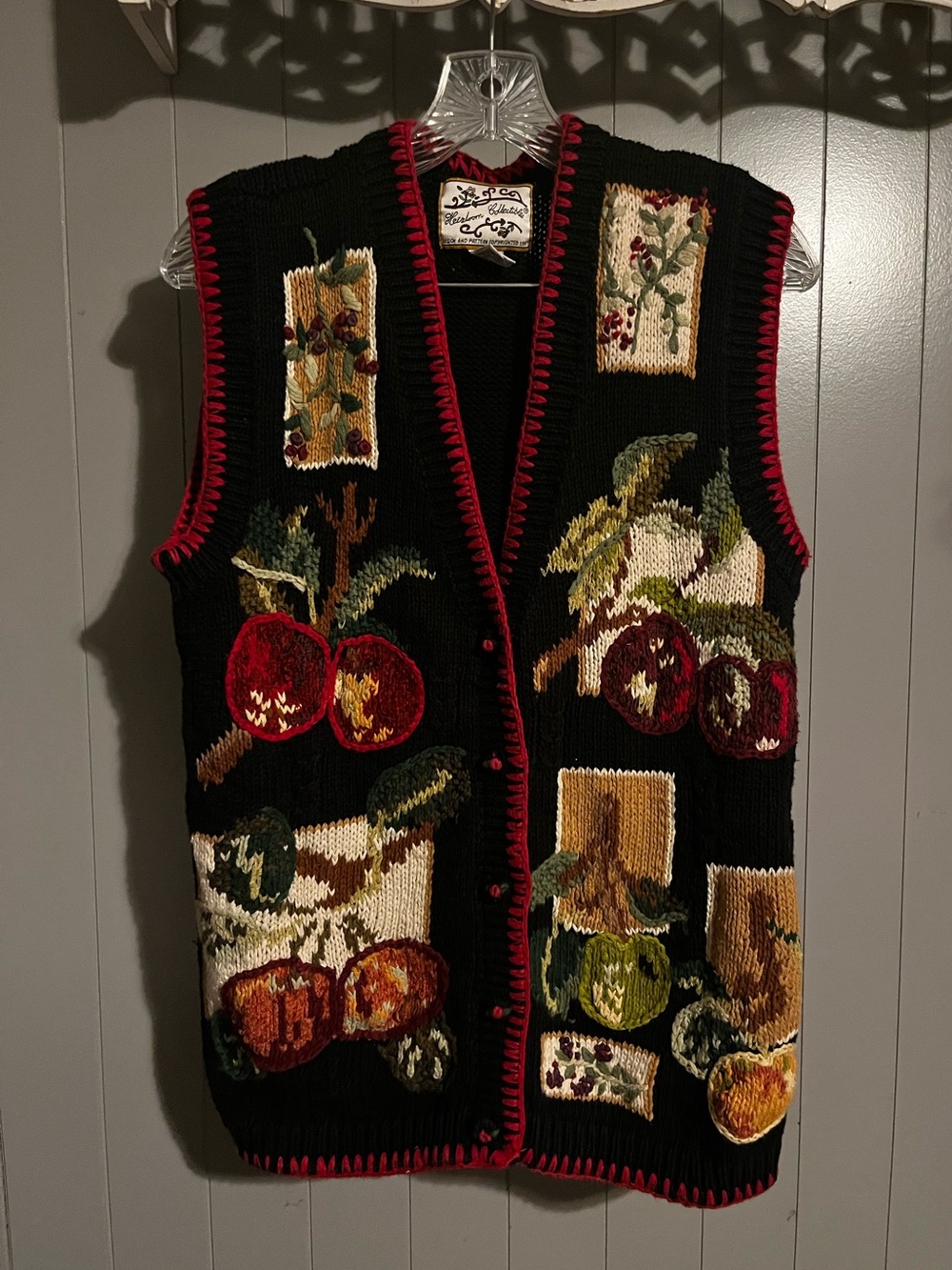 vintage 1990s Heirloom Collectibles sweater vest with an apple orchard design